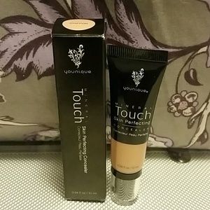 NIB Mineral Touch Concealer